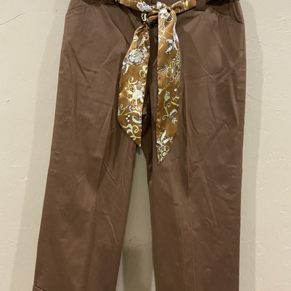 Larry Levine Women Capri Pants